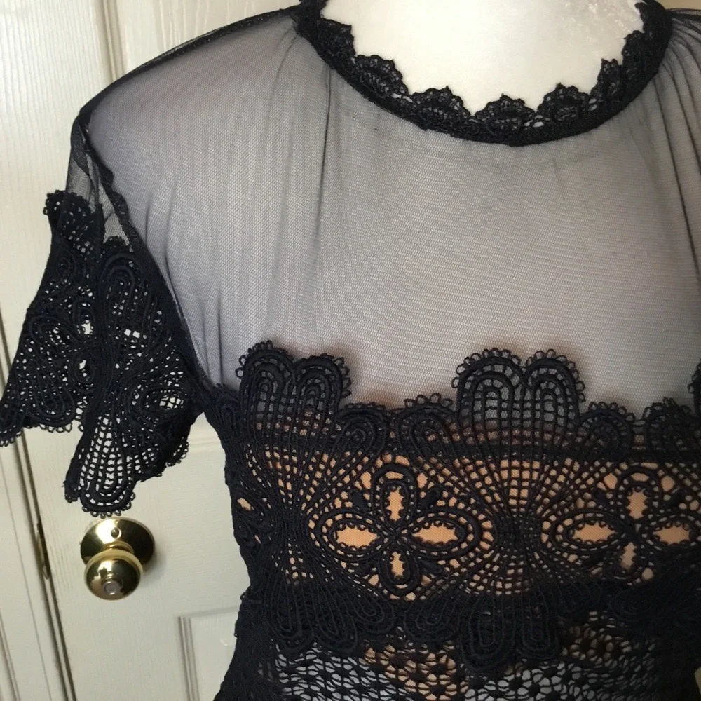 Few Moda NWT Ramona Navy Blue & Nude Lace & Mesh Party Dress - S